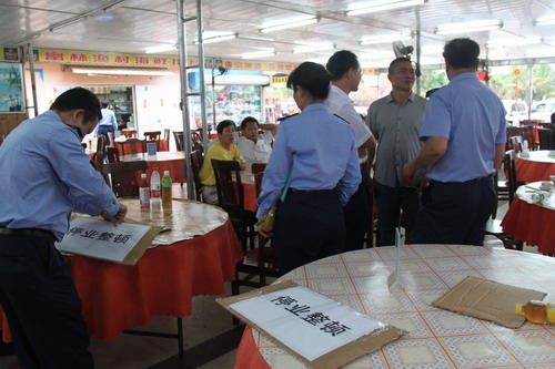 在三亚吃海鲜被宰_深圳澳头吃海鲜_漂亮女秘书被老板在插