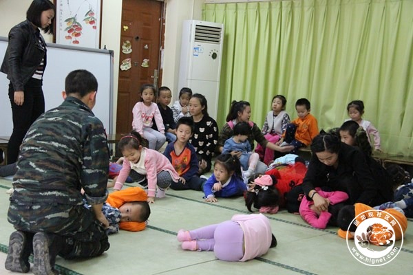 幼儿园消防演练纪实,同大家分享下消防逃生小