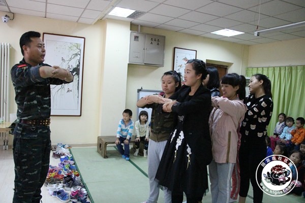 幼儿园消防演练纪实,同大家分享下消防逃生小