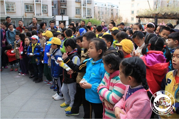 1428648849195561.jpg 缅怀先烈3.jpg