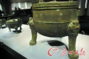 　在东京国立博物馆展出的公元前3世纪、战国时代的蟠篱文鼎。