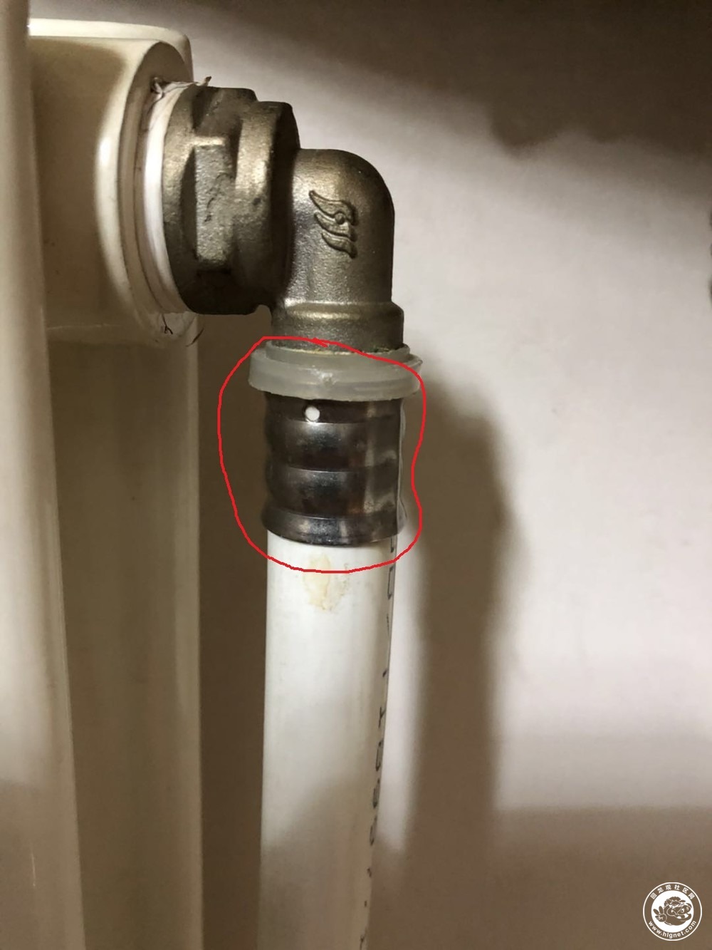 家里暖气管接口漏水了,哪里可以维修?