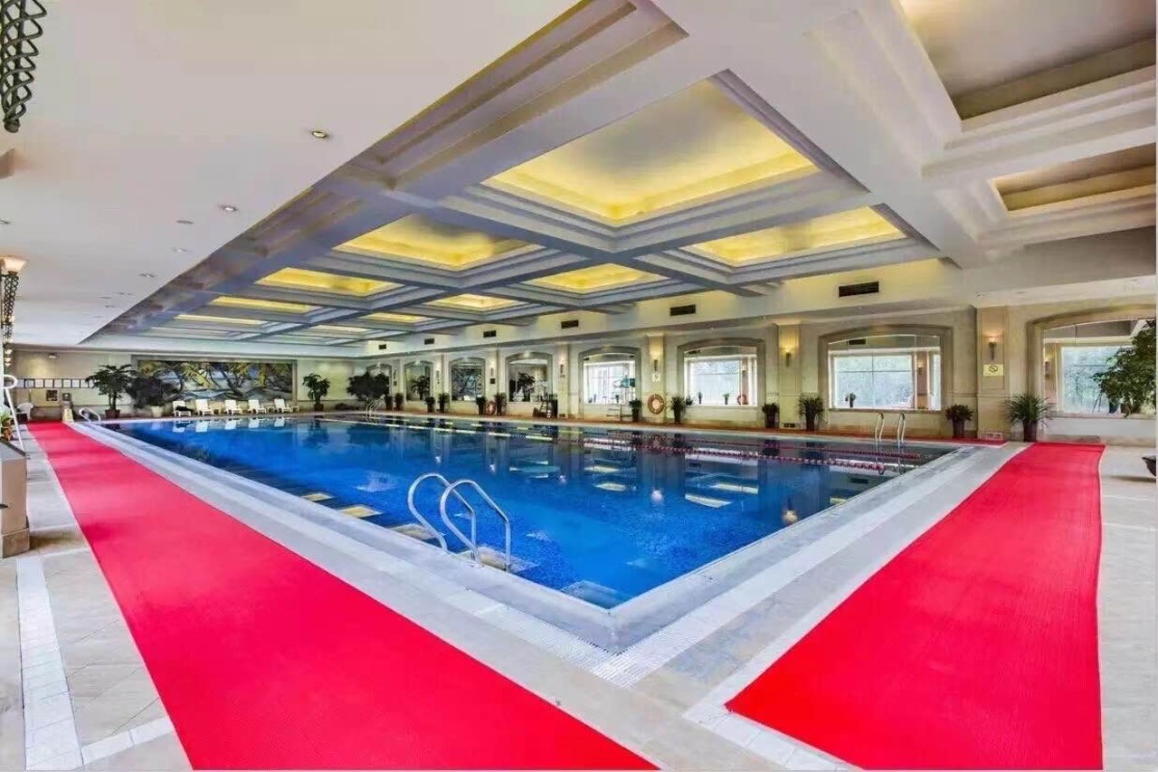 【亚克力游泳池】大型高透明度亚克力户外有机玻璃泳池无边泳池-阿里巴巴