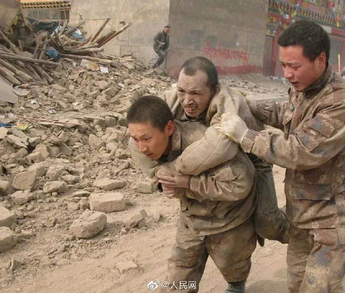 【不疼！不冷！不怕！向#总是说不的中国军人#致敬！[心]】7.jpg