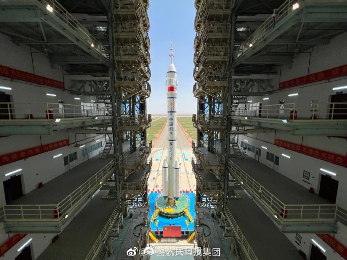 【#神十六船箭组合体转运大片#[威武]】9.jpg